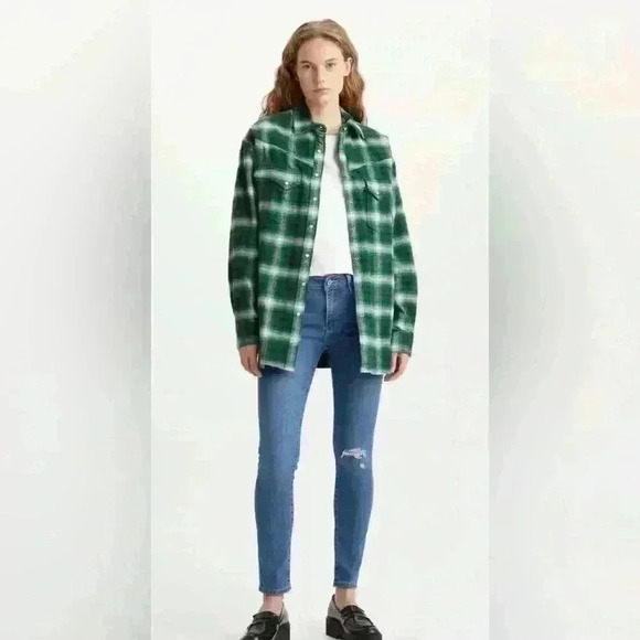 LEVIS Premium 711 Mid Rise Skinny Jean with Raw Hem in Light Wash - Picture 9 of 13